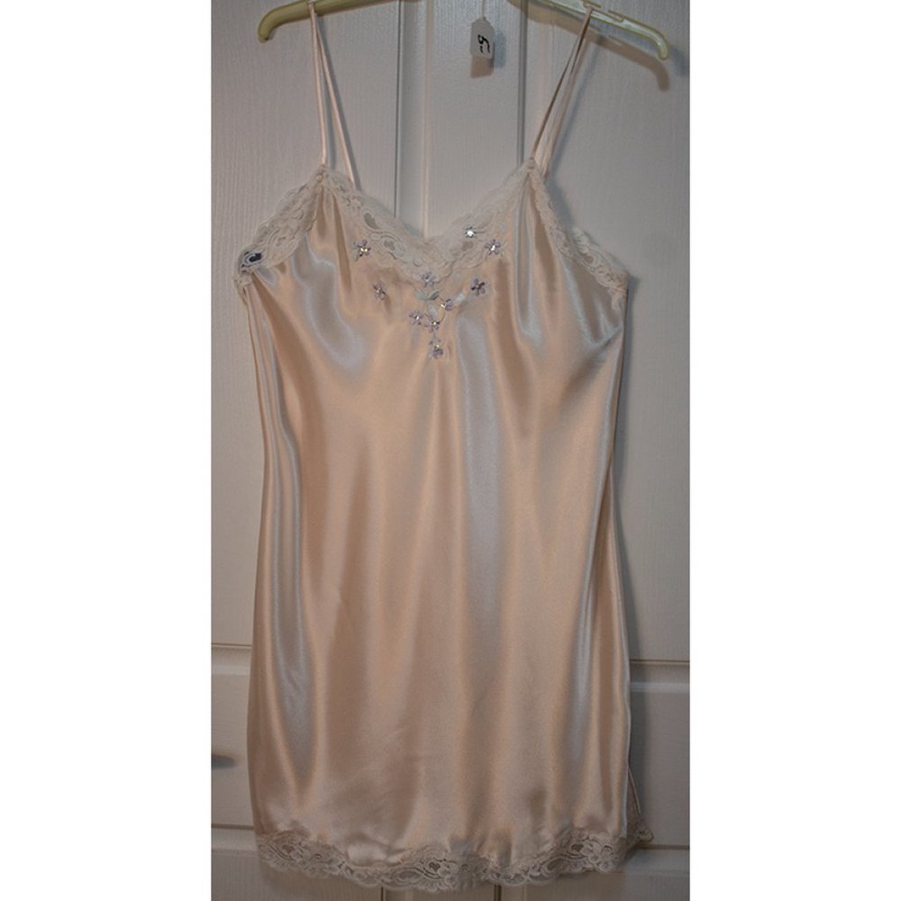 Cinema Exotic Sleepware Night Gown Slip Pink Large NWT